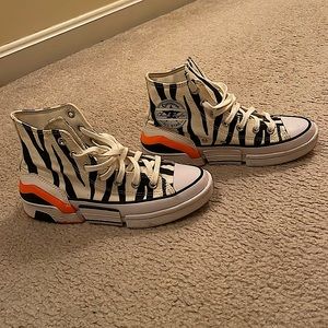 Converse size 7.5